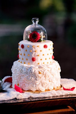Ces Photos D Un Mariage Thematique La Belle Et La Bete Vous Enchanteront Huffpost Null