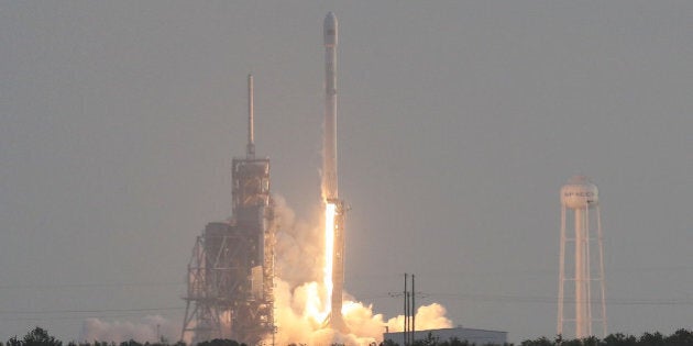 CAPE CANAVERAL, FL - MAY 01: SpaceX Falcon 9 rocket launches from pad 39A on May 1, 2017 in Cape Canaveral, Florida. The rocket is delivering a classified payload to orbit for the National Reconnaissance office. (Photo by Joe Raedle/Getty Images)