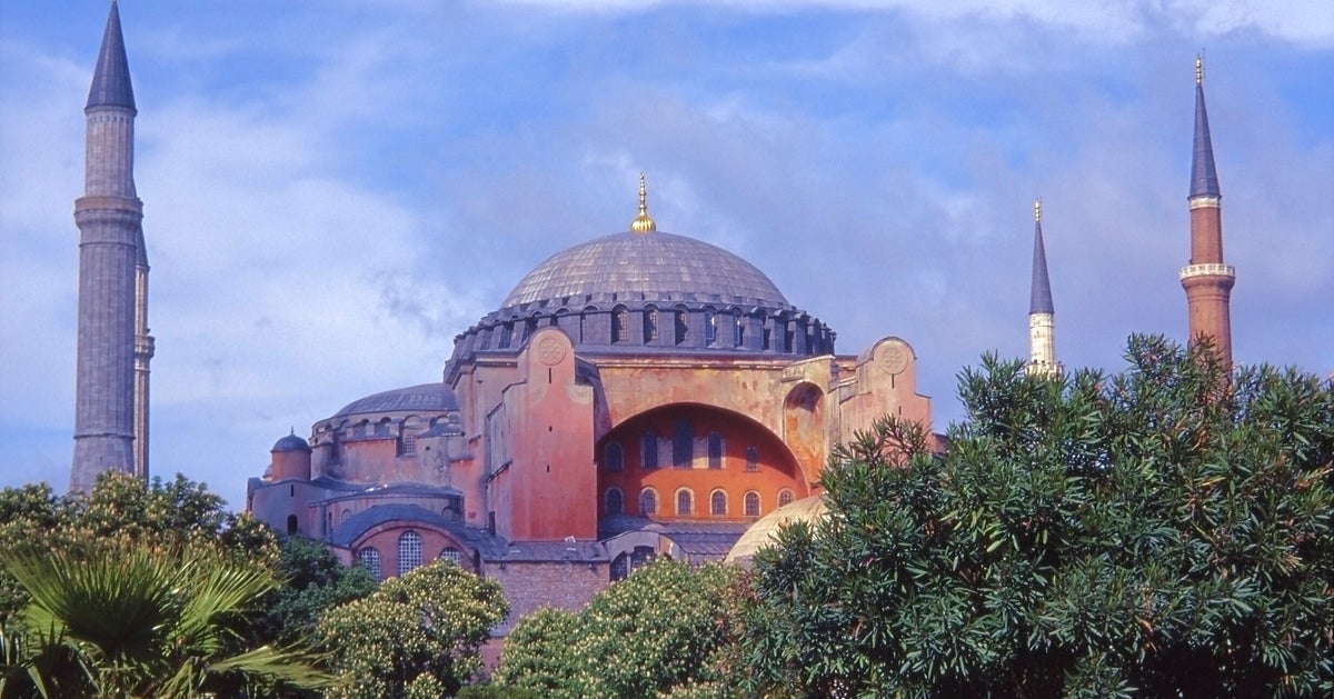 Le statut de SainteSophie remis en question HuffPost Nouvelles