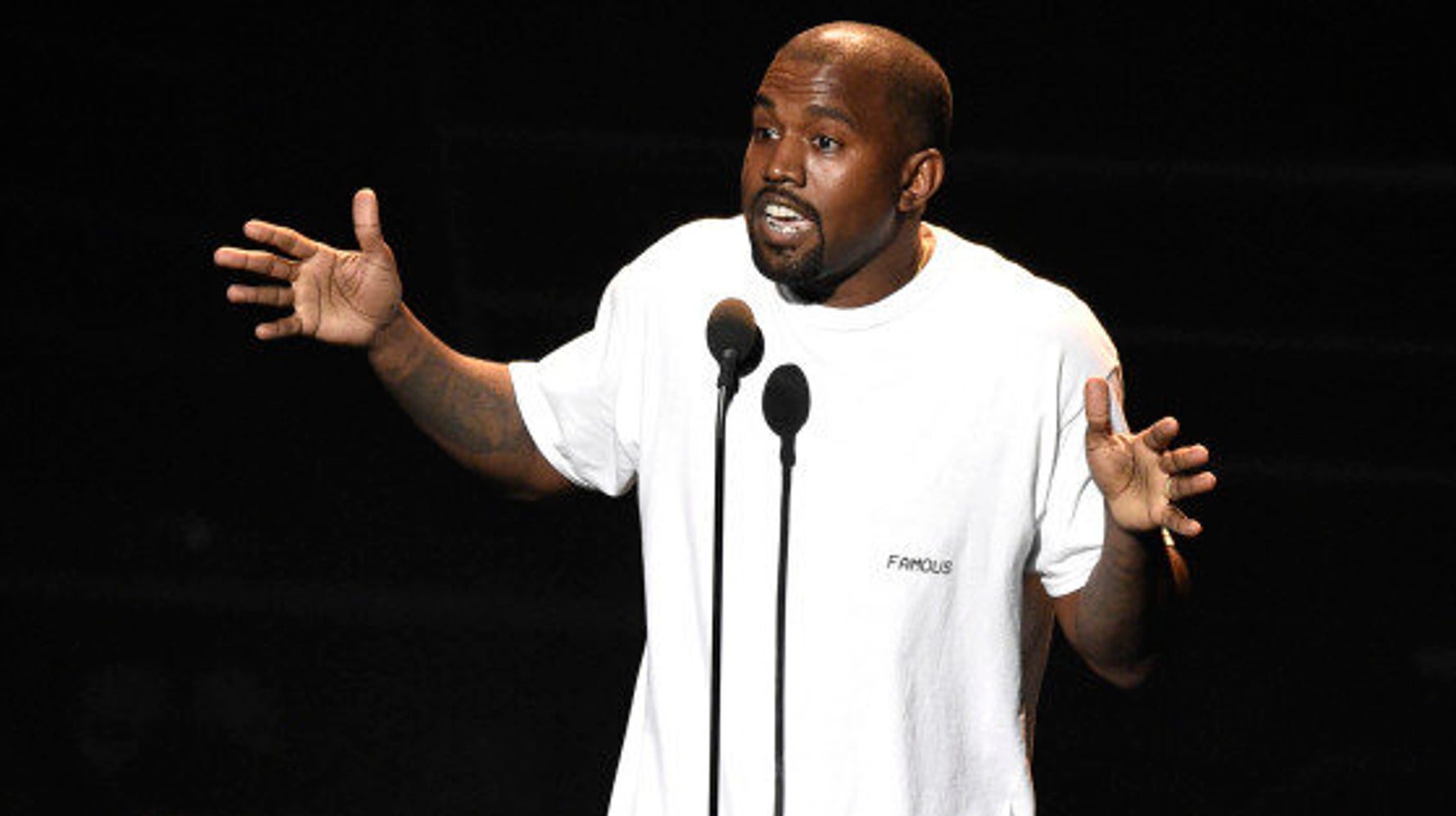 Kanye West dévoile le clip de «Fade» aux MTV Video Music Awards avec un ...