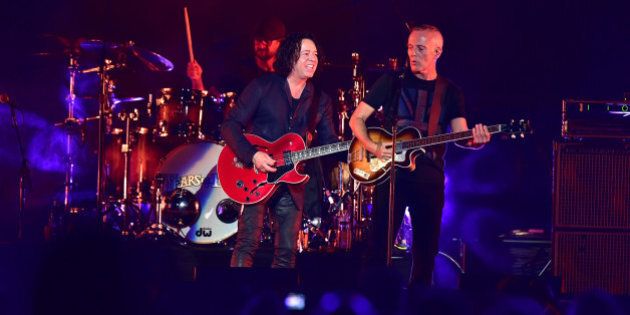 NEWARK, NJ - JUNE 17: (L-R) Roland Orzabal and Curt Smith of the group Tears for Fears perform during the Daryl Hall & John Oats And Tears For Fears Concert at the Prudential Center on June 17, 2017 in Newark, New Jersey. (Photo by Brian Killian/Getty Images)