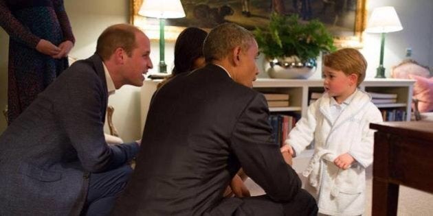 Grande-Bretagne: Les Obama rencontrent le prince Georges avant un dîner à Kensington Palace