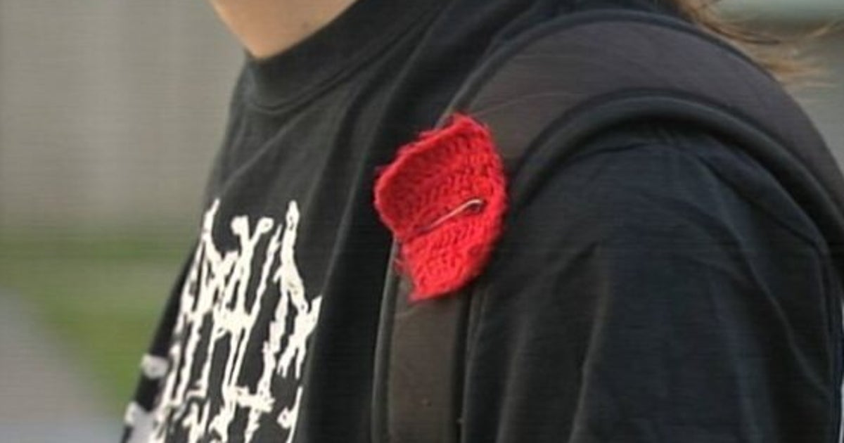 Le carré rouge demeurera un bien public | HuffPost Nouvelles