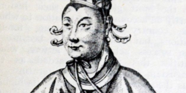 Habile politique, Wu Zetian renversa son mari et se maintint au pouvoir durant cinquante ans au crépuscule de la Dynastie des Tang (618 à 907 de notre ère).