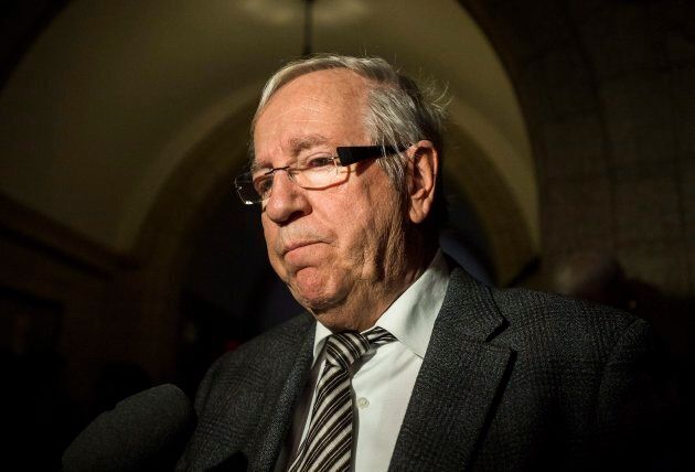 Le doyen de la Chambre des communes, Louis Plamondon, dit qu'il ne quitte pas le Bloc québécois, mais sa chef.