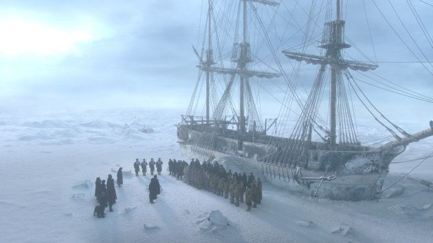 Piégés dans la glace, les membres de l'expédition menée par Sir John Franklin vont être confrontés à une terrible menace