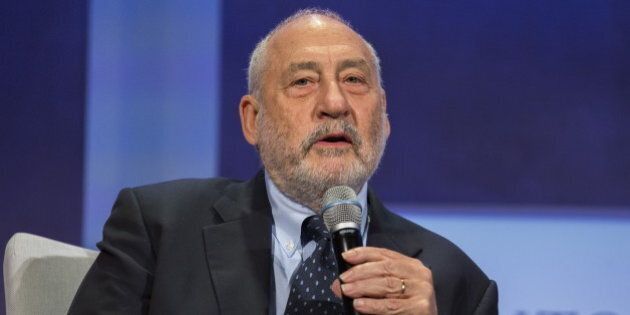 Economist Joseph Stiglitz takes part in a panel during the Clinton Global Initiative's annual meeting in New York, September 28, 2015. REUTERS/Lucas Jackson