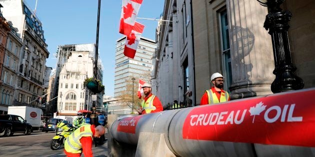 L’annonce du ministre des Finances Bill Morneau d’indemniser l’entreprise contre toute perte financière qui pourrait découler de l’opposition de la Colombie-Britannique au projet de pipeline ravive le débat concernant l’acceptabilité sociale pour les projets sous juridiction fédérale.