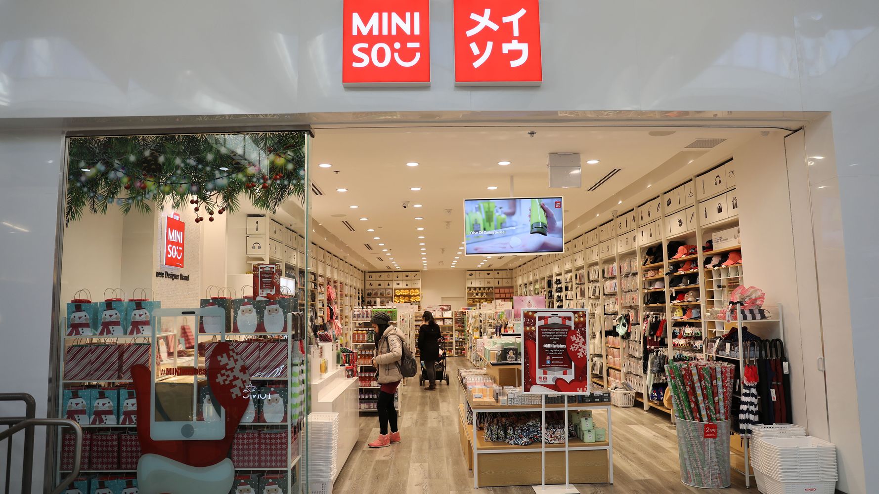 Miniso, qui a 5 000 boutiques dans le monde, en ouvre une première