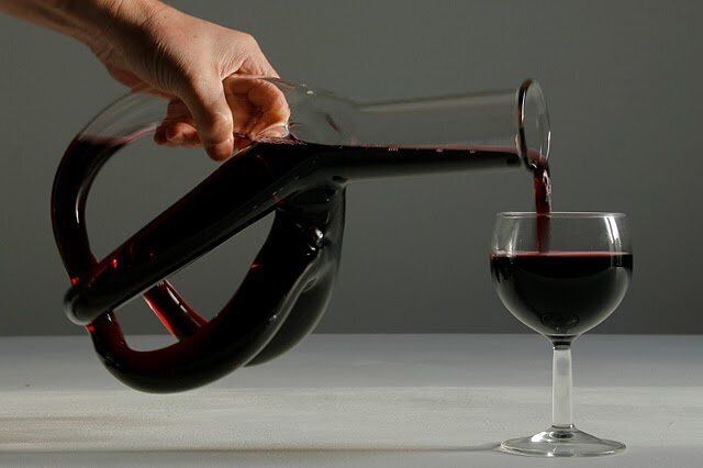 Comment bien entretenir votre carafe à vin
