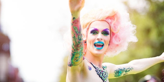 La dragqueen Rainbow au défilé de la Fierté gaie à Montréal.