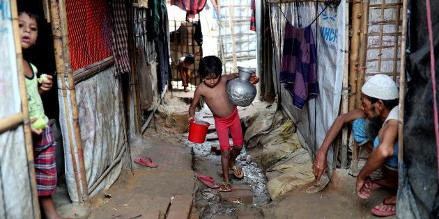 Le Bangladesh a dû faire face à une arrivée massive de réfugiés Rohingyas. Le plus grand camp de réfugiés du monde s'y trouve désormais, un demi-million de personnes.