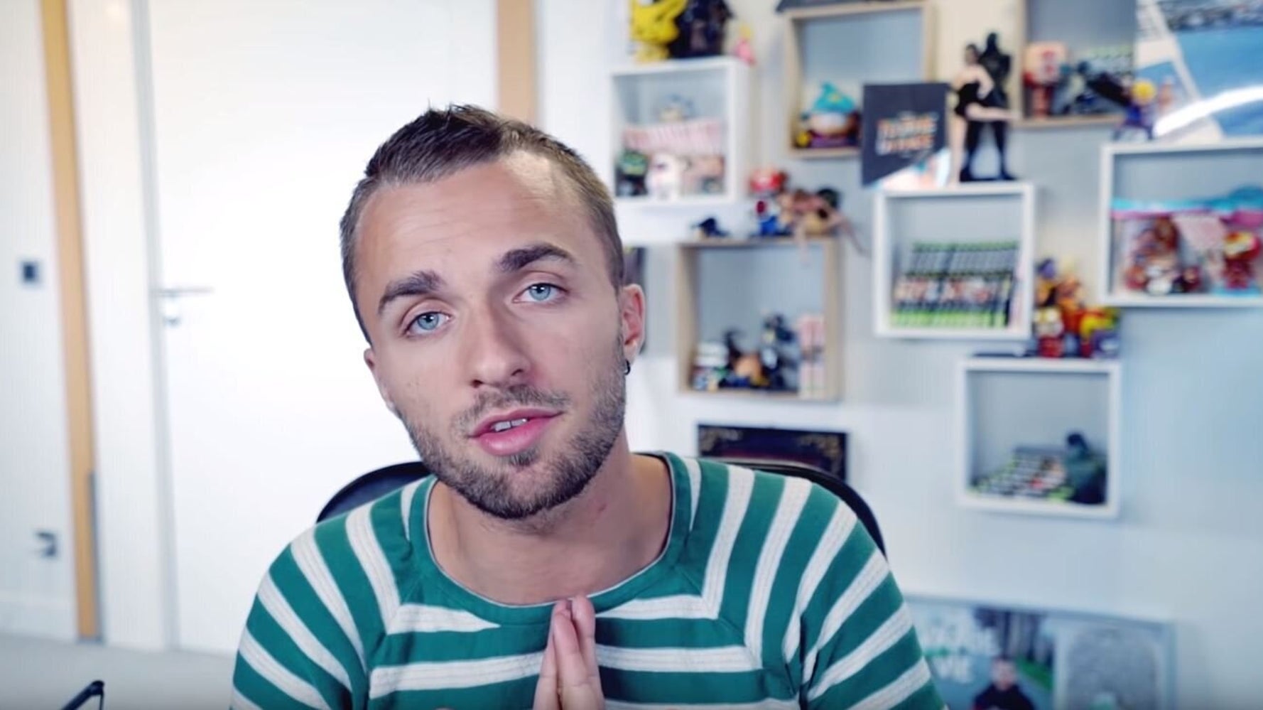 Quel Est Le Salaire De Squeezie Squeezie s'excuse pour ses tweets qui ont lancé le hashtag #