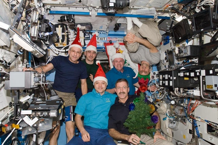 Les célébrations du temps des Fêtes dans l'espace pourraient prendre une allure un peu différente...