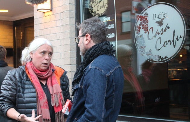 On avance, on avance (lentement), mais on ne recule pas. Tel semble être le slogan de QS pendant cette tournée sur la rue Masson.