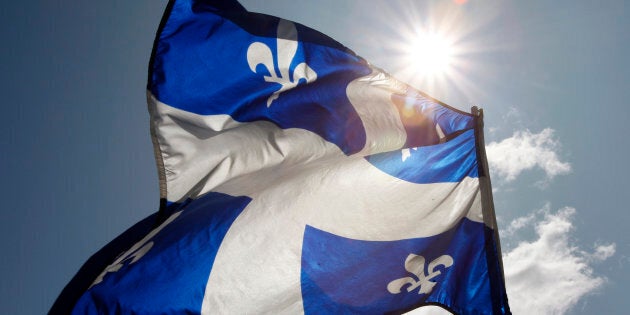 Le Québec ne cherche plus à se définir dans ses choix de société tant il passe de temps à hésiter à se trouver une identité nationale.