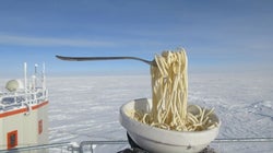Manger des pâtes par -65°C peut s'avérer
