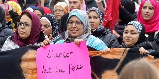 On exige donc la plus grande clarté de la part de ce gouvernement pour ne pas laisser de place à l'ambiguïté. On appuie l'idée qu'il faut donner sa chance à ce gouvernement.