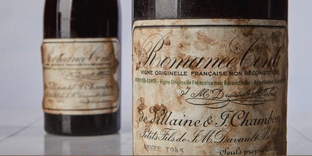 Cette bouteille s'est vendue à un prix record.