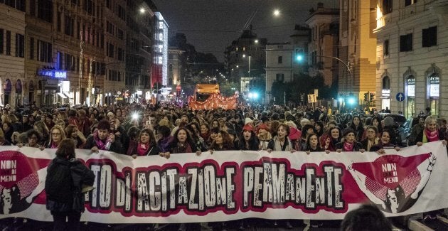 Manifestation organisée par le mouvement «Non una di meno», soit «Pas une de moins», qui fédère des regroupements féministes de différentes orientations et avec différentes visées politiques.