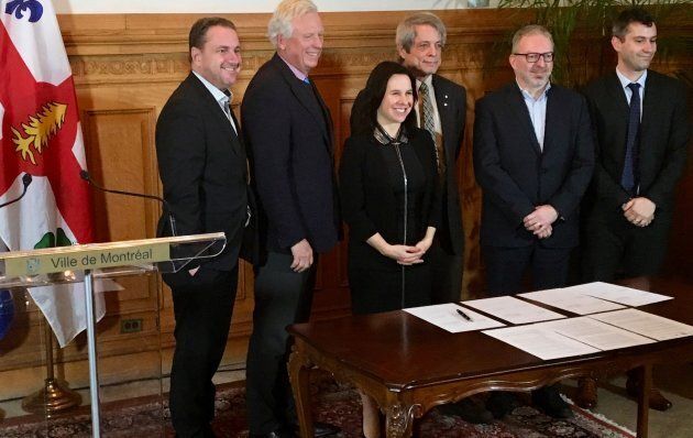 Valérie Plante, mairesse de Montréal, recevra 250 000$ de la Fondation David Suzuki et la Fondation Familiale Trottier pour l'élaboration de son plan de lutte aux changements climatiques.