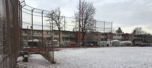 Le terrain de baseball du parc Peterborough, dans l'arrondissement montréalais d'Anjou, deviendra un parc à chiens l'été prochain.