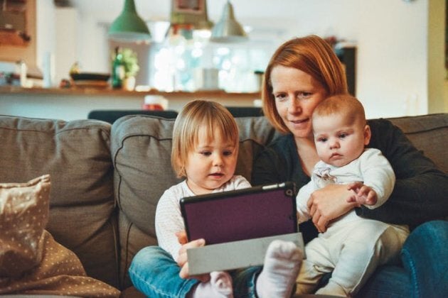 Les appareils électroniques, notamment les télécommandes, doivent être désinfectés régulièrement.