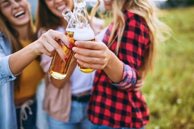 Vous êtes plus susceptible d'avoir le hoquet si vous buvez d'une bouteille plutôt que d'un verre.