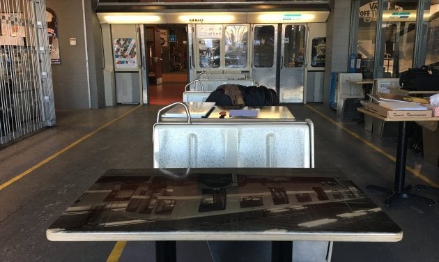 L'intérieur de la cantine du Taz a été refait pour souligner l'arrivée d'un wagon de métro MR-63.