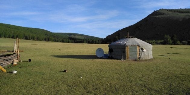 J’ai eu la chance de rester dans une famille nomade en Mongolie pendant quelques jours. Apprendre sur l’élevage du bétail et la façon de prendre soin des animaux a été toute une expérience.