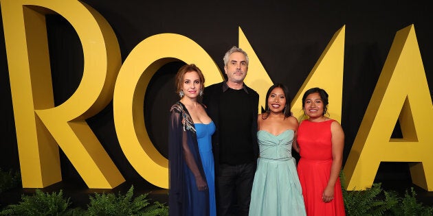 De gauche à droite: Marina de Tavira, Alfonso Cuaron, Yalitza Aparicio et Nancy Garcia, lors de la première du film «Roma», en décembre 2018, à Mexico.