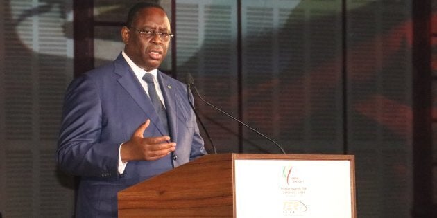 Macky Sall, le président le plus impopulaire du Sénégal désacralise, par ses gestes anti-démocratiques et d’inélégance républicaine, le statut de la plus haute institution du pays.