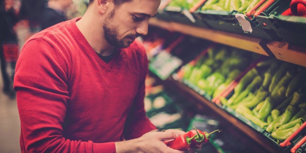 Les premiers prototypes du Guide alimentaire révèlent que l'on continue à mettre l'accent sur les produits frais. Et pourtant les fruits et légumes congelés sont meilleur marché et néanmoins vraiment nutritifs.