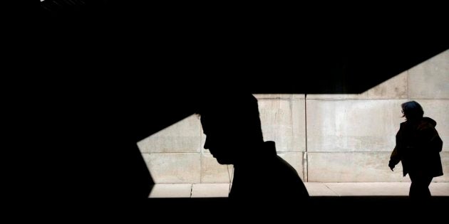 Le travail la fin de semaine était associé à une hausse des facteurs dépressifs aussi bien chez les femmes que chez les hommes. La hausse était de 4,6 pour cent chez les femmes et de 3,4 pour cent chez les hommes.