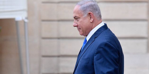 À un mois des élections générales en Israël, le procureur général a déposé des accusations de fraude, d'abus de confiance et de corruption contre le premier ministre Netanyahou, chef du parti Likoud et de la coalition gouvernementale de droite.
