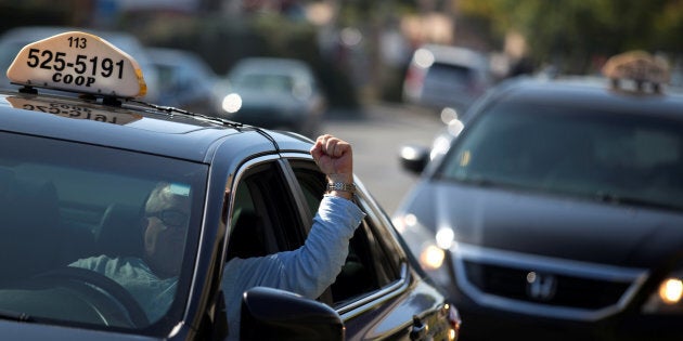 Les chauffeurs de taxi sont tellement habitués à vivre avec les avantages excessifs qu'on leur a consenti pendant des années qu'ils sont décontenancés.