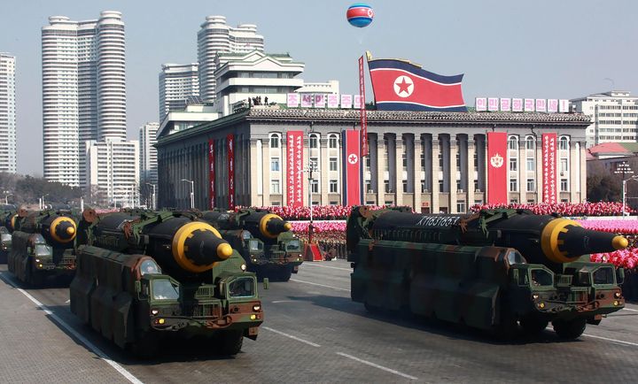 北朝鮮の軍事パレードの様子