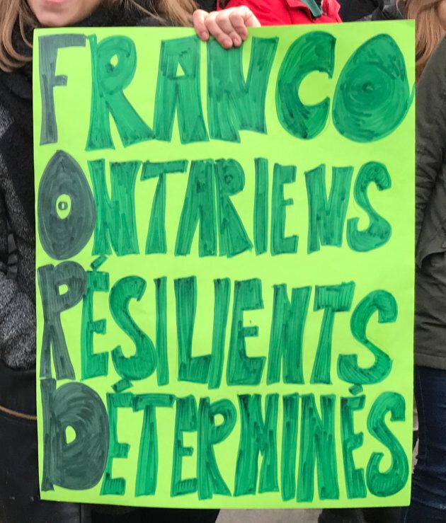 Pancarte lors de la manifestation du 1er décembre 2018, à l'Hôtel de ville d'Ottawa contre les coupures de Doug Ford.