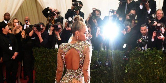 Beyonce arrives at the 2015 Metropolitan Museum of Art's Costume Institute Gala benefit in honor of the museums latest exhibit China: Through the Looking Glass May 4, 2015 in New York. AFP PHOTO / TIMOTHY A. CLARY (Photo credit should read TIMOTHY A. CLARY/AFP/Getty Images)