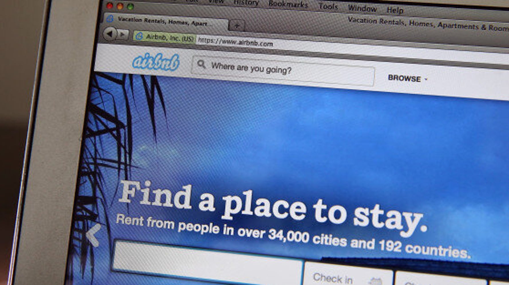 Un cofondateur d Airbnb  se dit ouvert aux r gles 