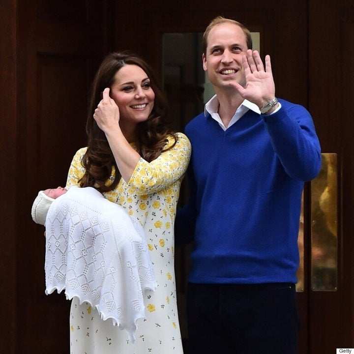 Kate Middleton Est Radieuse Apres Avoir Donne Naissance Au Deuxieme Bebe Royal Huffpost Null Kate Middleton Est Radieuse Apres Avoir Donne Naissance Au Deuxieme Bebe Royal Huffpost Null
