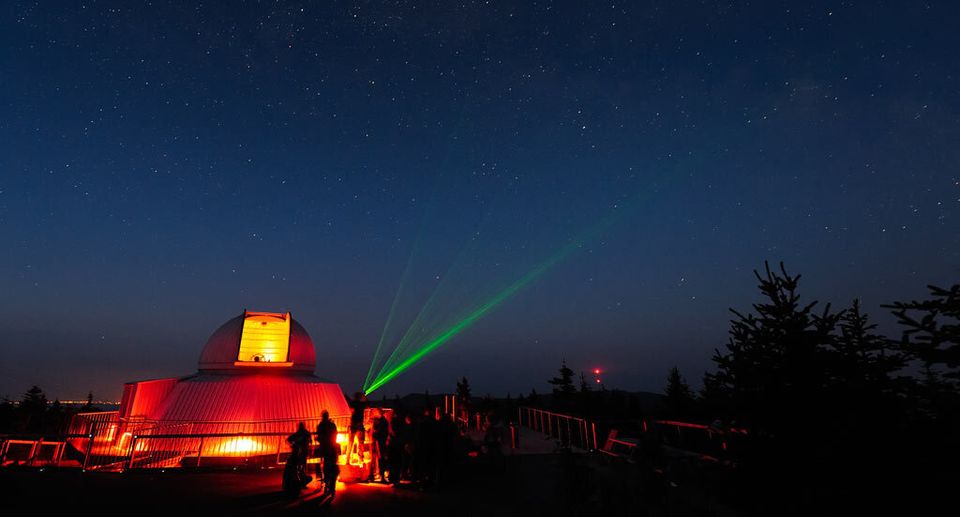 Observer les Perséides à partir d'un télescope au Mont-Mégantic