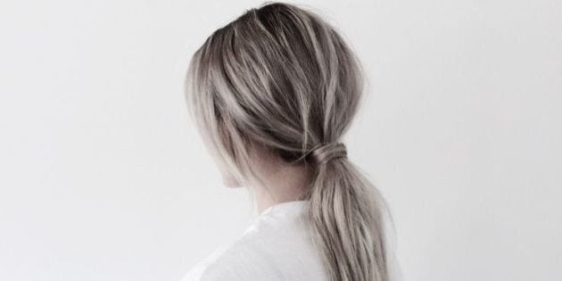 Scarica Gratis Images Cheveux La Queue De Cheval Basse Vole La Vedette Pour Le actualisé salutations