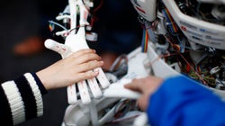 Intelligence artificielle au domicile: amie ou