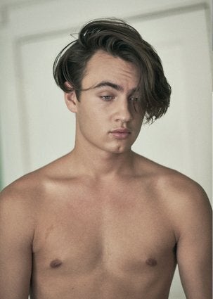 Brandon Thomas Lee, le fils de Pamela Anderson, fait ses débuts en tant