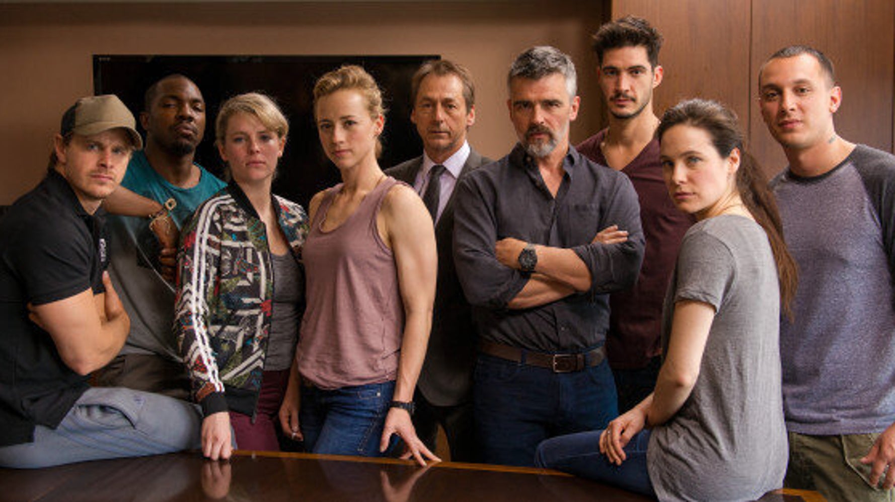 «Blue Moon», la théorie du complot et la culture québécoise HuffPost