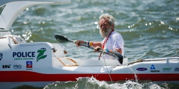 TOPSHOT - Polish kayaker Aleksander Doba sails during the start of his translatlantic kayak adventure from New York to Lisbon on May 29, 2016 in New York.Doba says this will be his toughest challenge yet, but that he feels like a young man and 'will not pretend to be old.' / AFP / EDUARDO MUNOZ ALVAREZ (Photo credit should read EDUARDO MUNOZ ALVAREZ/AFP/Getty Images)