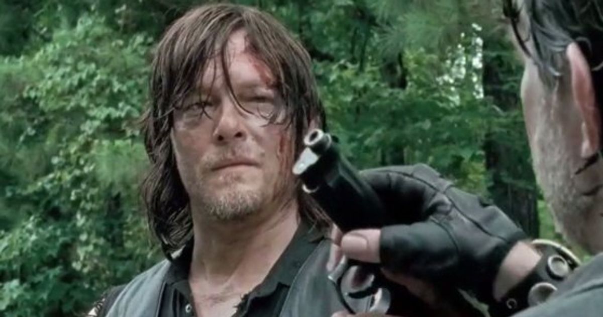 Regardez Les 4 Premières Minutes Du Retour De The Walking Dead VidÉo Huffpost Québec 8691