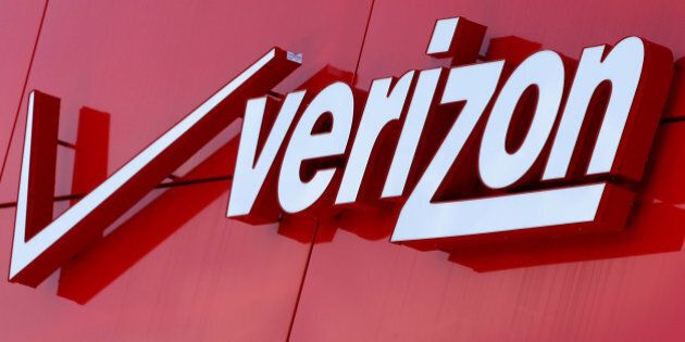 The logo of Verizon is seen at a retail store in San Diego, California April 21, 2016. REUTERS/Mike Blake/File Photo