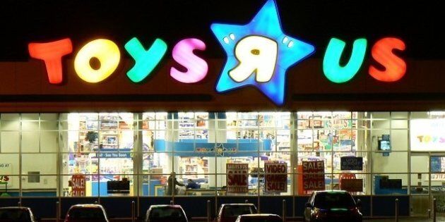 description 1 TOYS Я US (Toys R Us), Oxford Road, Swindon on Christmas Eve Taken shortly before closing time on Christmas Eve, there are ...